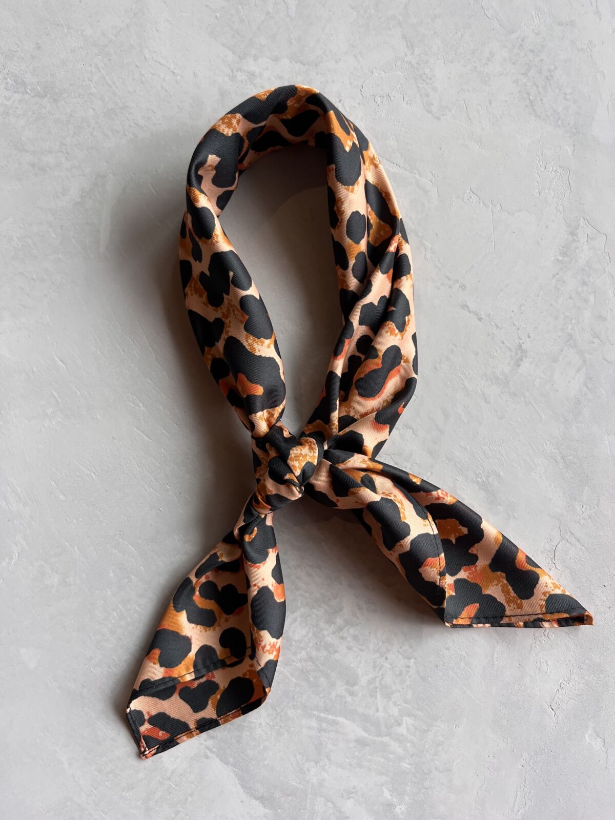 Colori Ribelle Sjaaltje leopard - hatshoe