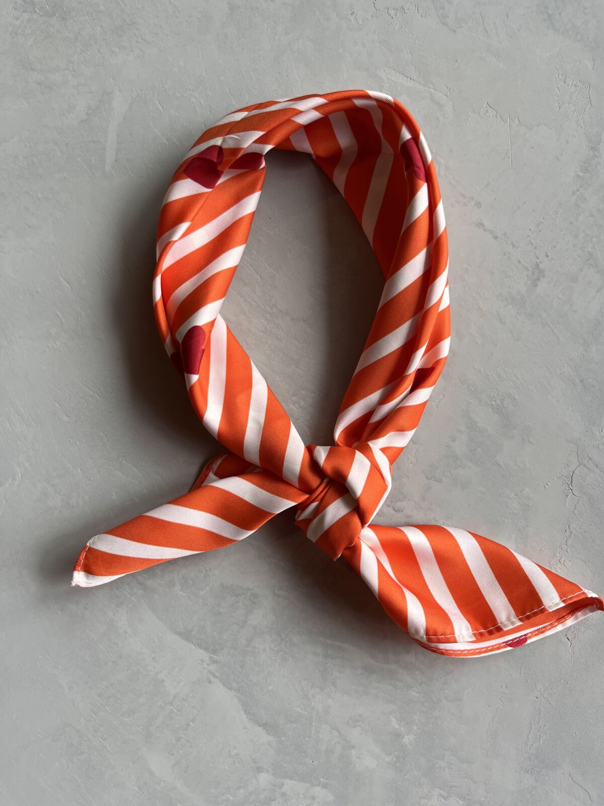 Colori Ribelle Sjaaltje oranje met hartjes - hatshoe
