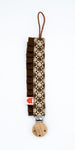 Colori Ribelle Speenkoord smiley brown ruffle - hatshoe