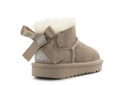 Ugg Kids Ultra Mini Bailey Bow II Laars - Sand - hatshoe